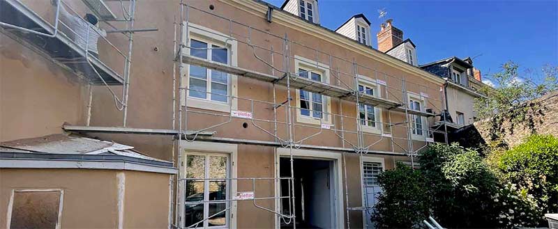 Nettoyage et peinture façade - CS TOITURE CHARLEROI : Peintre en Belgique : Charleroi … traitement anti-mousse, imperméabilisation, démoussage, ravalement peinture façade, boiserie, ferronnerie en Belgique sur Charleroi …