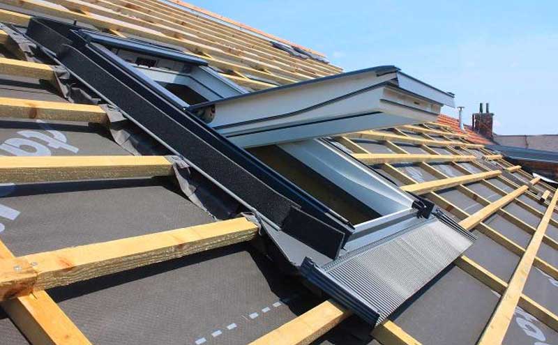 Travaux de toiture - CS TOITURE CHARLEROI : couvreur en Belgique sur Charleroi …. Travaux de toiture, couverture et faîtage en neuf et en rénovation - Dépannage urgent de votre toit ! Pose de Vélux. Intervention en Belgique sur Charleroi …