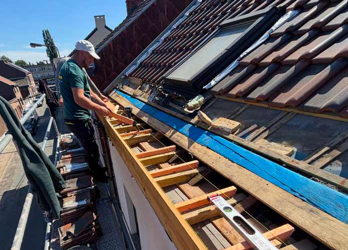CS TOITURE CHARLEROI : Artisan couvreur, toiturier et peintre en Belgique : Travaux de couverture, zinguerie, nettoyage démoussage peinture hydrofuge toiture, étanchéité toit terrasse, isolation toit / comble, ravalement peinture façade et nettoyage des extérieurs. Intervention en Belgique sur  Charleroi …