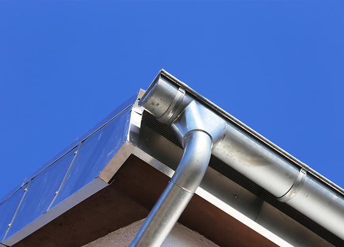 CS TOITURE CHARLEROI : Artisan couvreur, toiturier et peintre en Belgique : Travaux de couverture, zinguerie, nettoyage démoussage peinture hydrofuge toiture, étanchéité toit terrasse, isolation toit / comble, ravalement peinture façade et nettoyage des extérieurs. Intervention en Belgique sur  Charleroi …